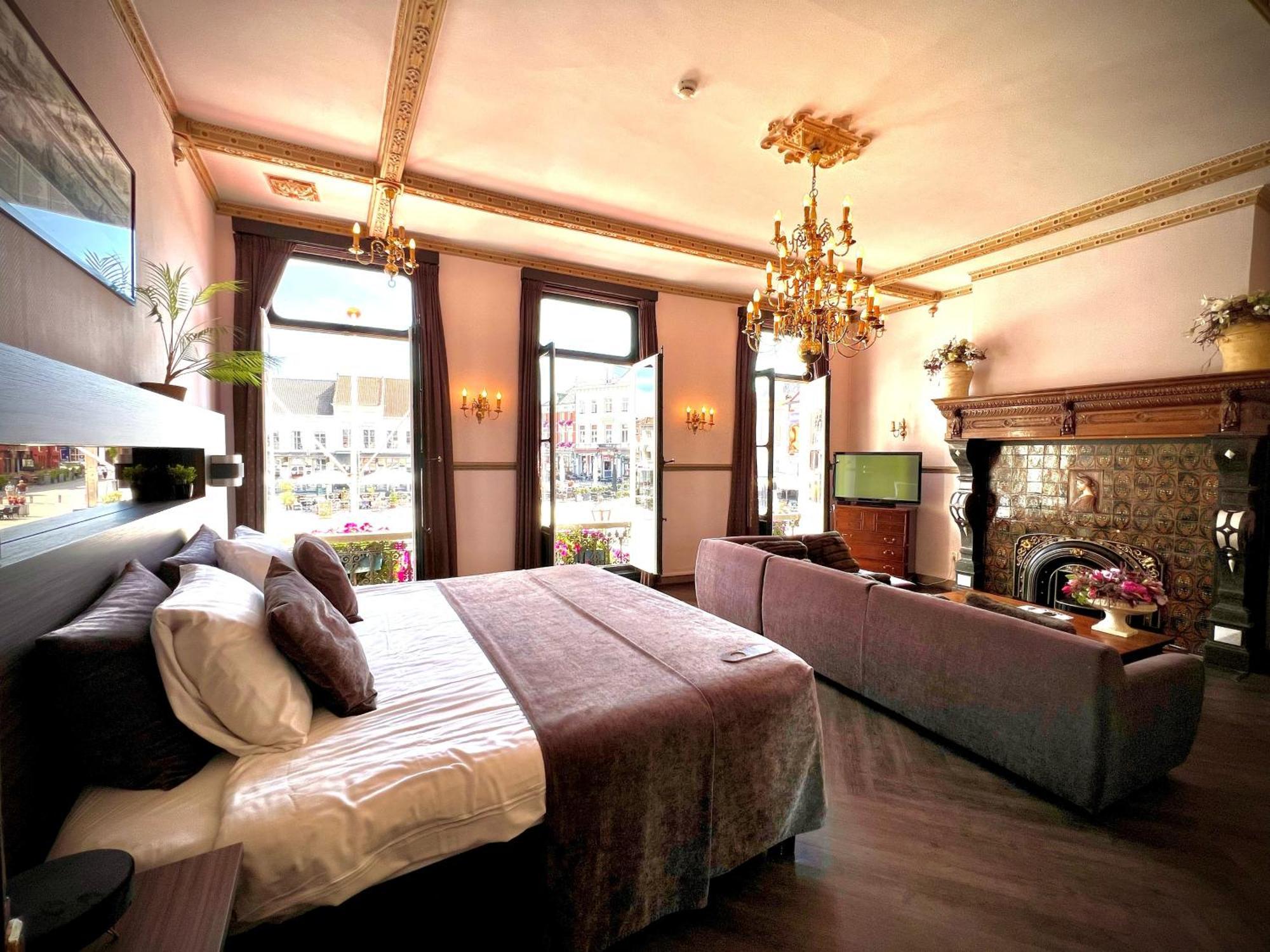 Grand Cafe Hotel De Bourgondier Bergen op Zoom Kültér fotó