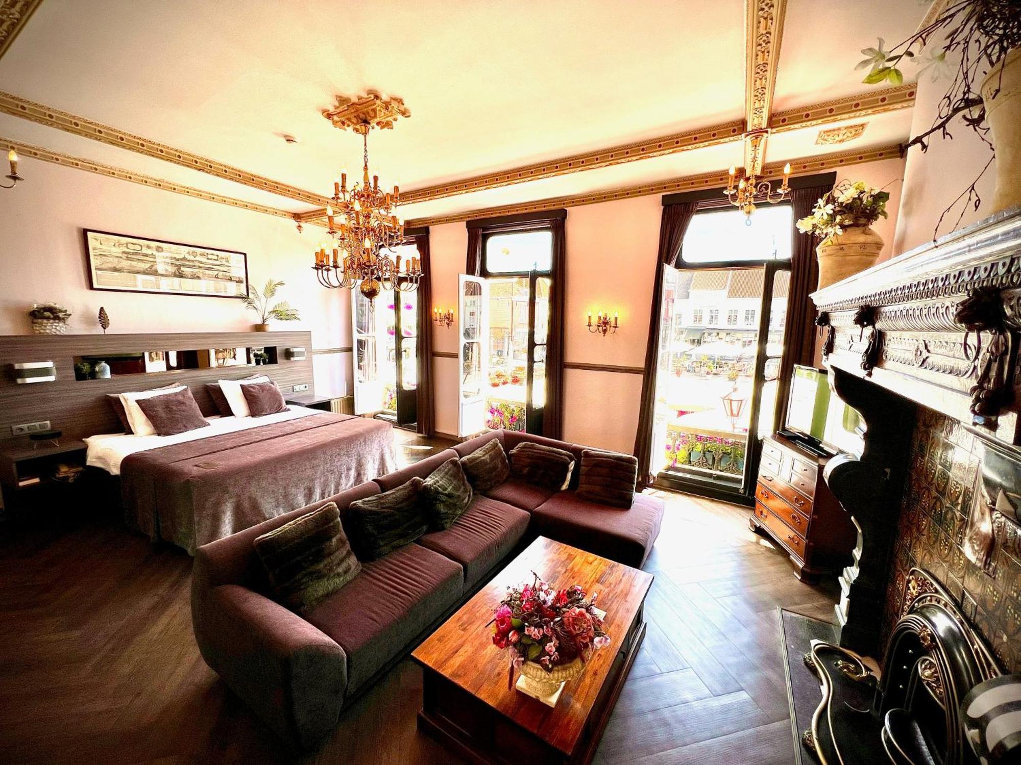 Grand Cafe Hotel De Bourgondier Bergen op Zoom Kültér fotó