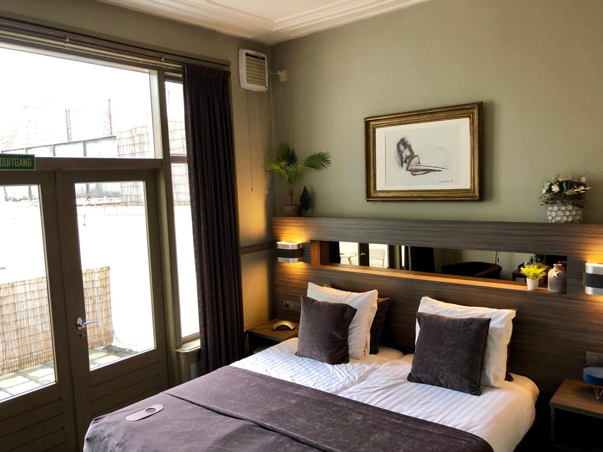 Grand Cafe Hotel De Bourgondier Bergen op Zoom Kültér fotó