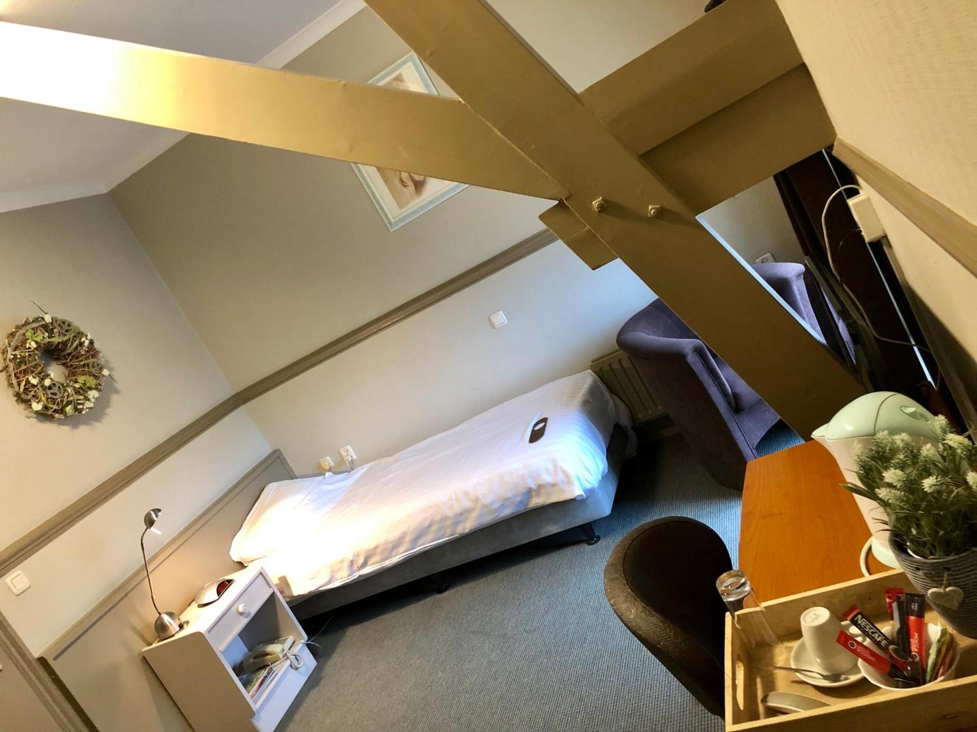 Grand Cafe Hotel De Bourgondier Bergen op Zoom Kültér fotó