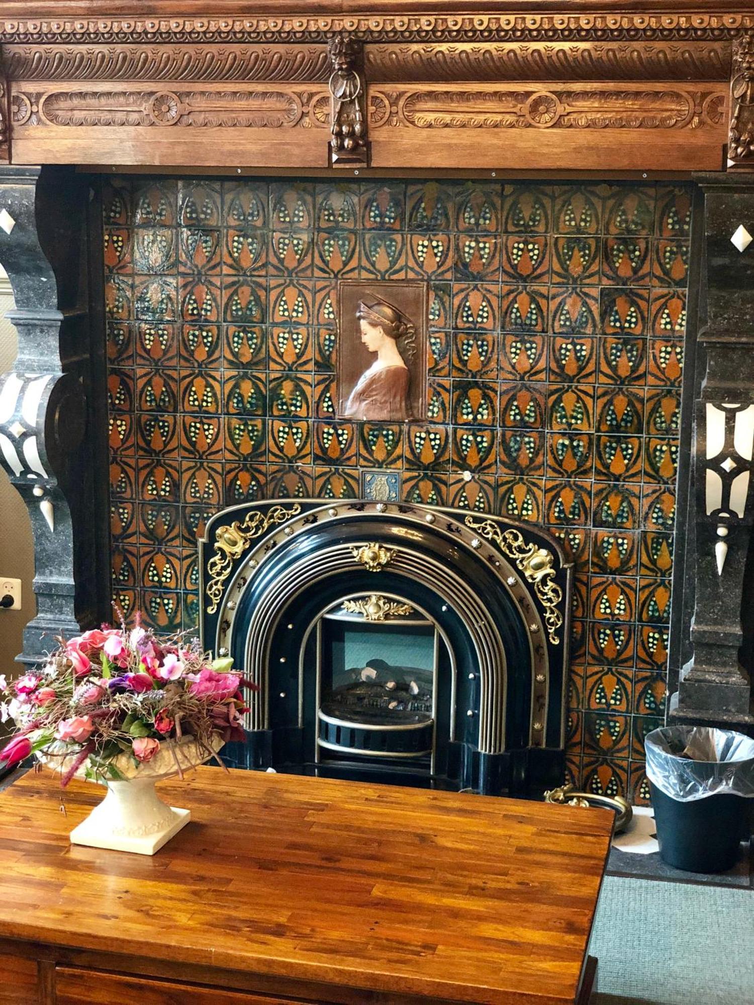 Grand Cafe Hotel De Bourgondier Bergen op Zoom Kültér fotó